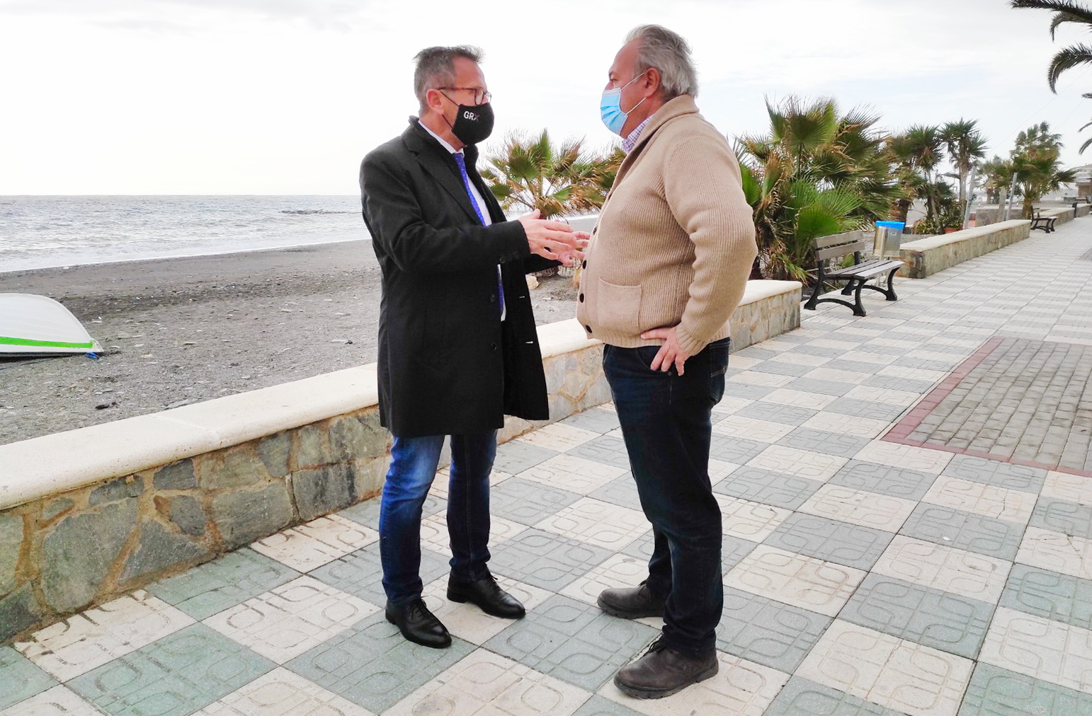 Turismo destina casi 500.000 euros a la mejora de equipamientos del paseo marítimo de Polopos-La Mamola